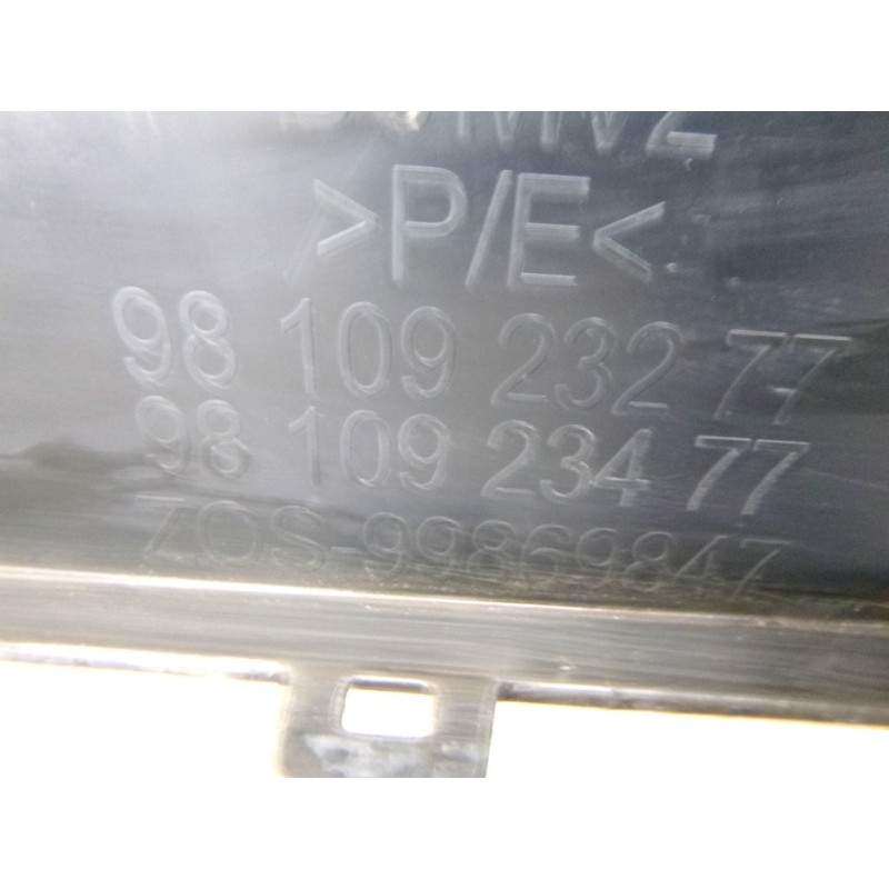 Peugeot Partner III Zderzak Przód 9810923277