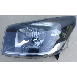 Opel Vivaro Reflektor Lewy...