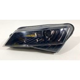 Skoda Superb Reflektor Lewy...