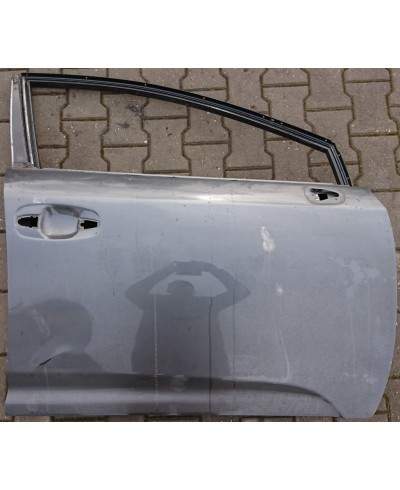 Toyota Avensis T27 Drzwi Przód Prawy 6700105081