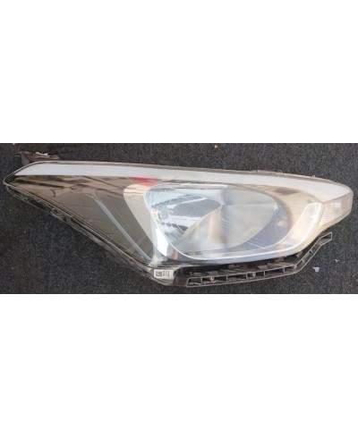 Hyundai I20 Reflektor Prawy 92102-C8