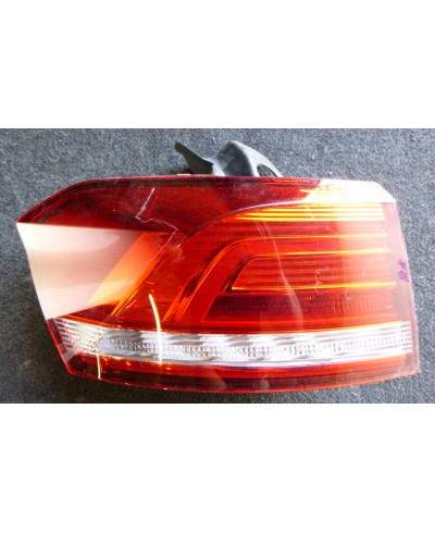 Volkswagen Passat B8 Lampa tył strona lewa zewnętrzna 3G9945095D