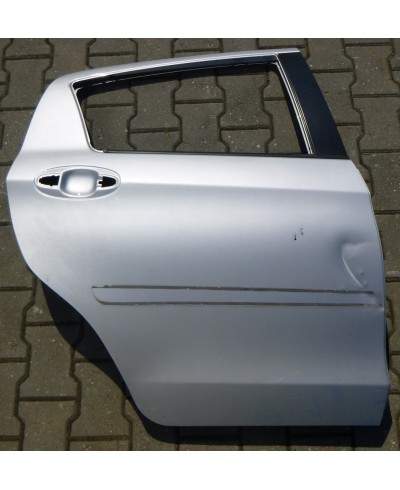 Toyota Yaris Drzwi Tył Prawe 670030D190