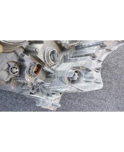 Opel Vivaro Reflektor Prawy 260100146r