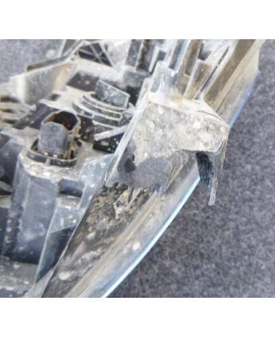 Opel Vivaro Reflektor Prawy 260100146r