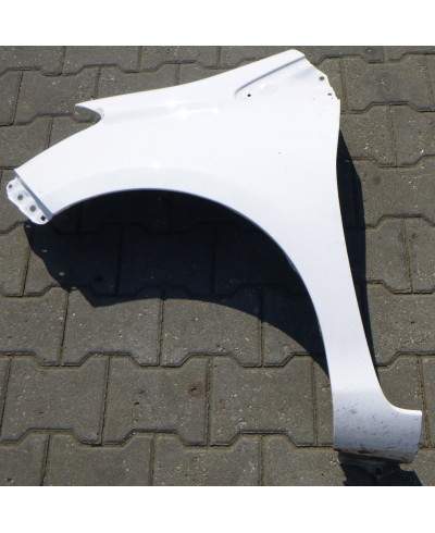 Toyota Yaris III Błotnik Przód Lewy