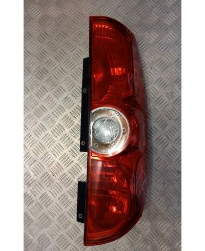 Opel Combo D Lampa tył prawy