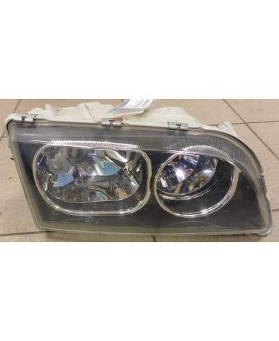 Volvo V40 Reflektor Prawy