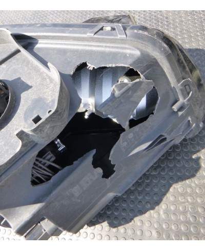 Opel Grandland X Reflektor Prawy yp00015980
