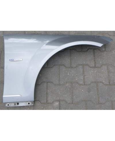Mercedes C W204 Błotnik Przód Prawy a2048811001