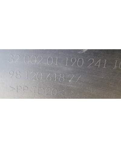 Citroen C3 Zderzak Przód 9812061877