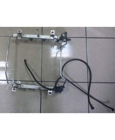 Volkswagen Phaeton Listwa Wtryskowa 077133681L